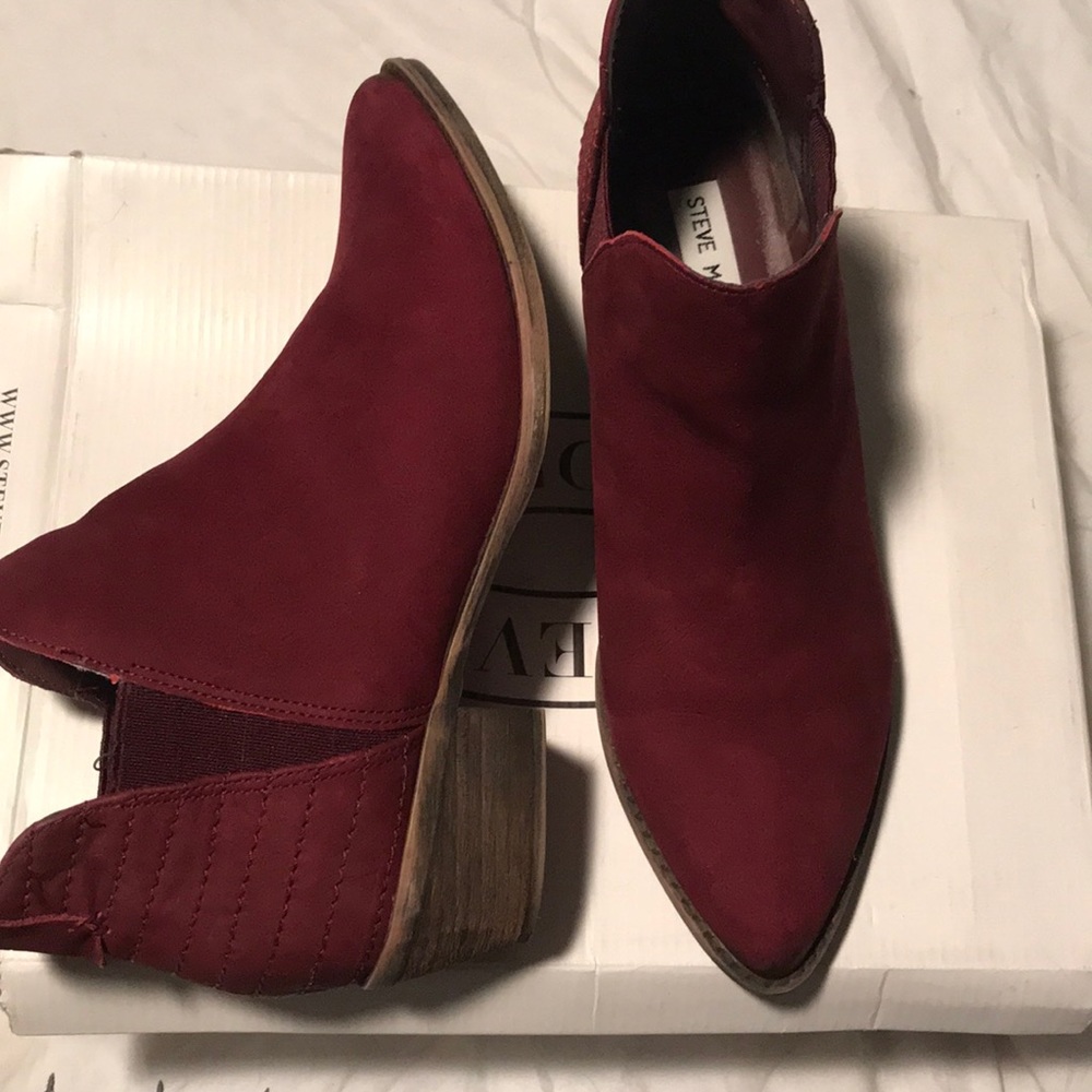 Steve Madden burgundy suede booties
